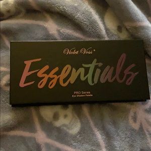 Violet Voss Essentials Pro Series Eyeshadow
